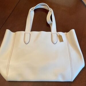 Ladies off-white Derby coach tote bag